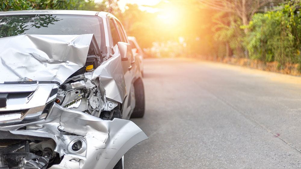 When to get a lawyer for a car accident